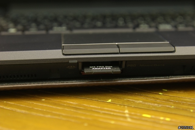 Sony VAIO VGN-G2KANA 換裝 SSD 硬碟過程分享