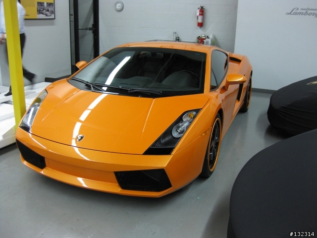 當銀蛙 997S 碰上銀牛 Gallardo..............無聊開箱文