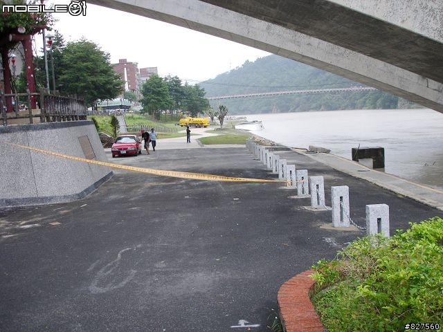 ((路況報報))秀朗橋往碧潭方向(可以通車囉!!!)