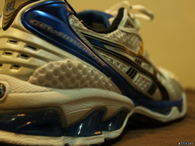 選購慢跑鞋---Asics nimbus 10, kayano 14. Saucony Grid fastwitch 3