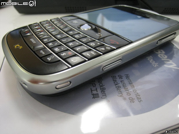 最新的黑莓機 Blackberry Bold 9000