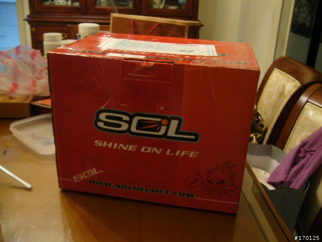 人生第一頂SOL 17s 開心的開箱~