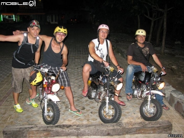 墾丁遊之順道大街旭海草原來回夜騎紀念獻醜...