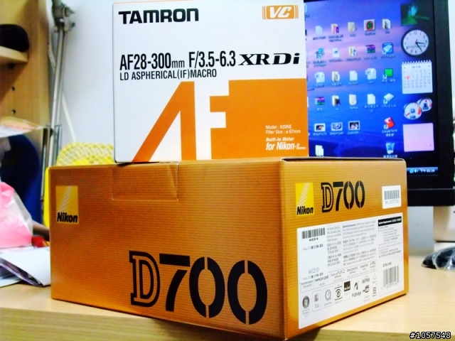 D700 - 10/4 終於入手,補開箱!
