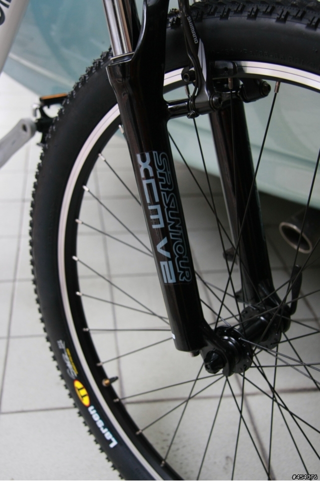 【分享文】10/9 新車入手Louis Garneau XC CASPER