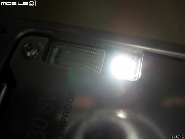 防水 10 公尺深的數位相機 Olympus μ-1030SW