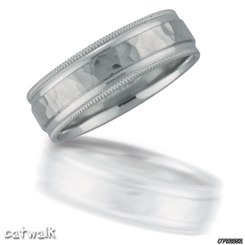 我們的Cartier Double C婚戒