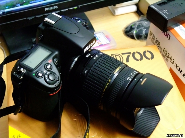 D700 - 10/4 終於入手,補開箱!