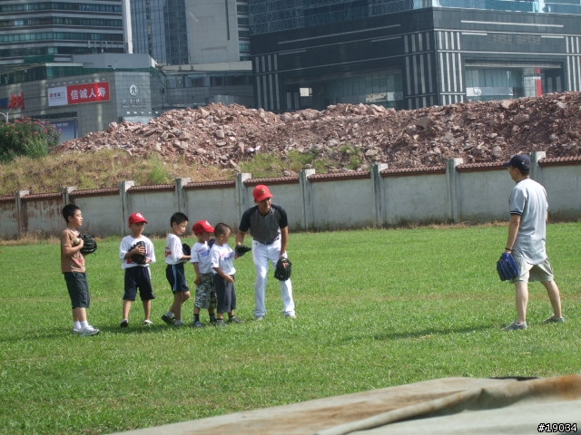 熱愛棒球的五歲男孩Ryan