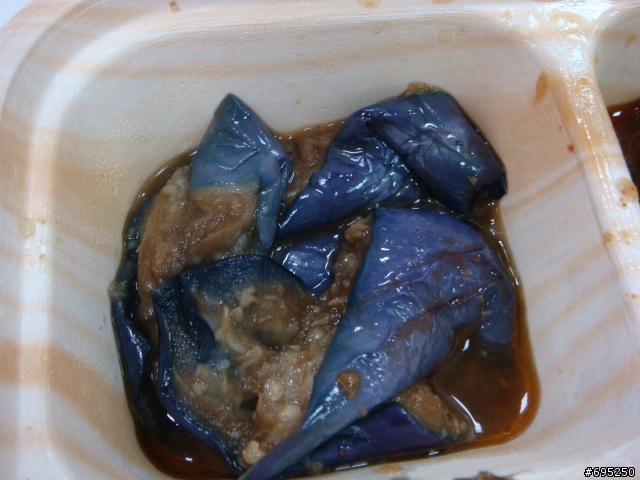 等待2HR的新疆菜便當