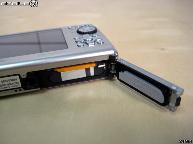 防水 10 公尺深的數位相機 Olympus μ-1030SW
