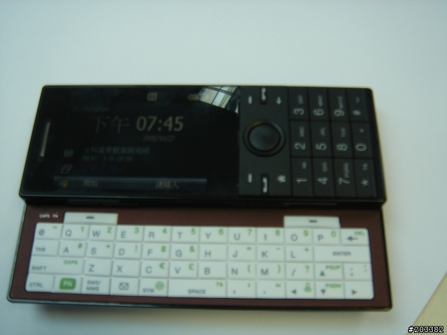 有點慢來的HTC S740 實機外觀分享