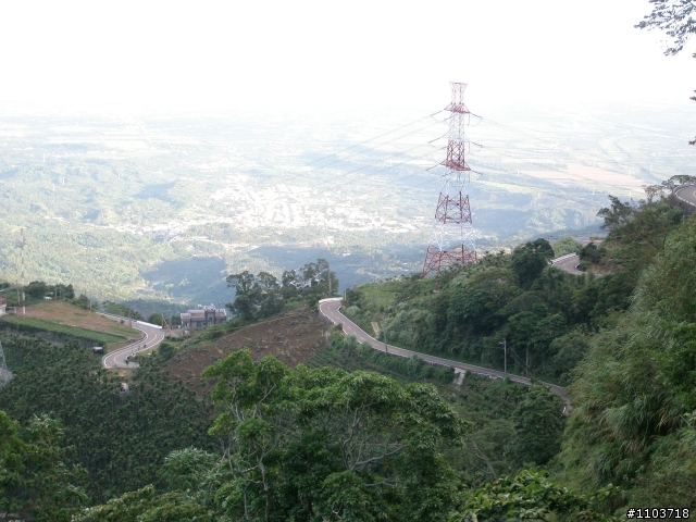 山中單車道--阿里山瑞里風景區 ,與大家分享.
