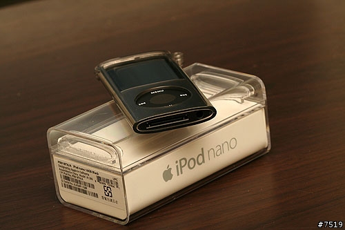 iPod Nano 4代(低調黑) + Brando水晶保護殼