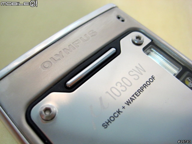防水 10 公尺深的數位相機 Olympus μ-1030SW