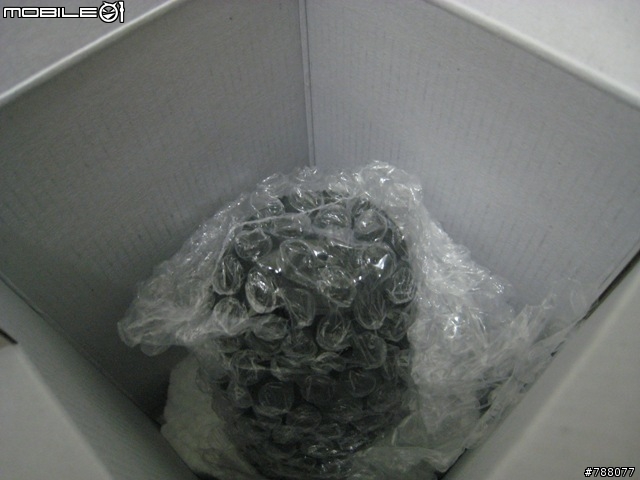 D90開箱((第一次PO文多多包含囉~))