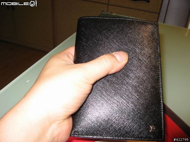 BALLY 新款皮夾與護照夾