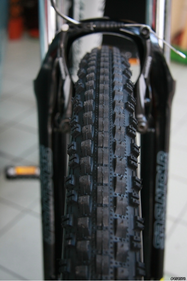 【分享文】10/9 新車入手Louis Garneau XC CASPER