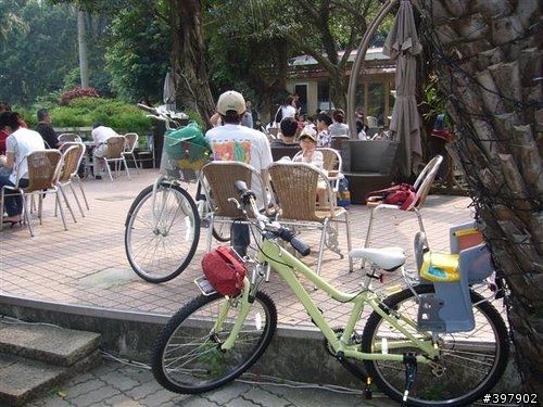 01車友,您的車鎖了沒??鎖心安的嗎??? 心,真的會安嗎?? 載小朋友上下課的腳踏車被幹走了...