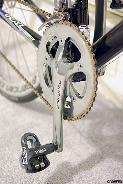 一台組了很久的車 FELT F5 (新增 FIZIK把帶 龍頭 燈 蟲包 貓眼v2c GIRO R085)