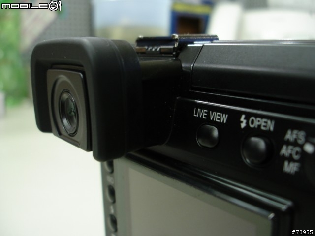 簡單分享 - 觀景窗放大器與百元背帶 for Panasonic L1