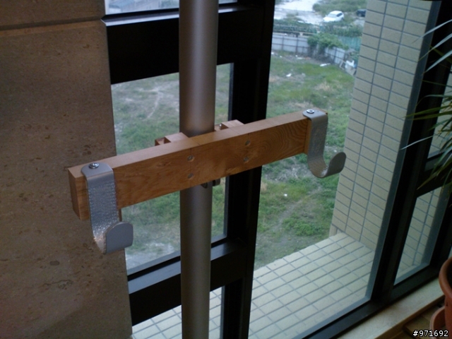 伊去阿 頂天立地架 DIY