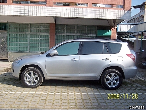 RAV4 E級 銀色灰內裝 開箱文