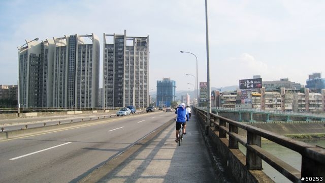 4+2新體驗˙台北市彩虹河濱自行車道