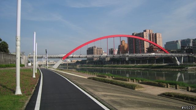 4+2新體驗˙台北市彩虹河濱自行車道