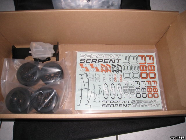 1/8 F1 油車SERPERT F180開箱