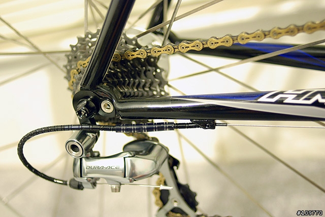 一台組了很久的車 FELT F5 (新增 FIZIK把帶 龍頭 燈 蟲包 貓眼v2c GIRO R085)