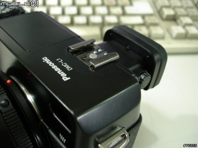 簡單分享 - 觀景窗放大器與百元背帶 for Panasonic L1