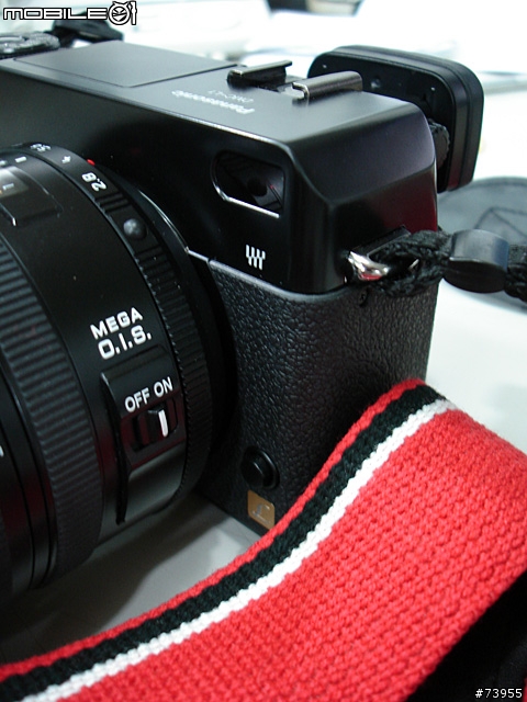 簡單分享 - 觀景窗放大器與百元背帶 for Panasonic L1