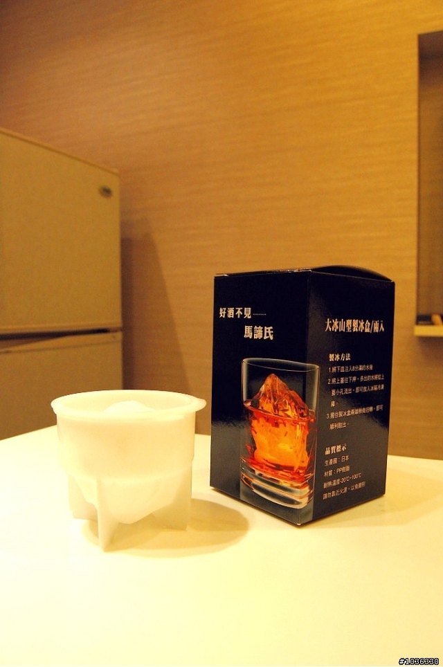 【分享_免費的贈品】家裡也可成為威士忌BAR