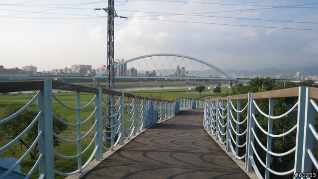 4+2新體驗˙台北市彩虹河濱自行車道