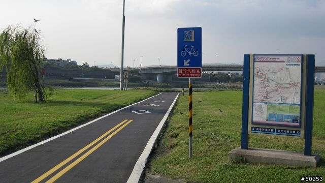 4+2新體驗˙台北市彩虹河濱自行車道