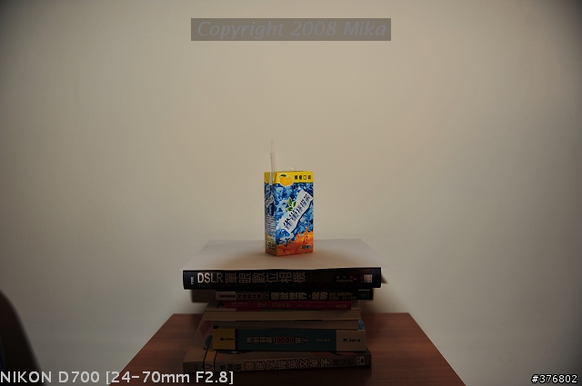 幫 D700 加個眼神光 (SB-400開箱)