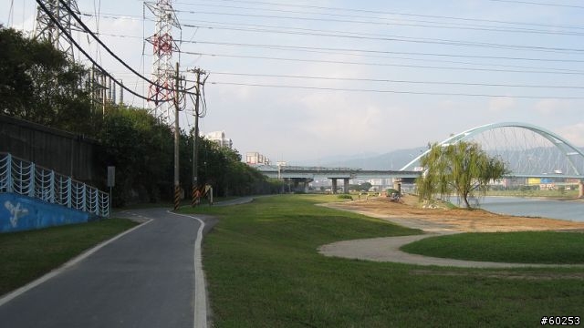 4+2新體驗˙台北市彩虹河濱自行車道