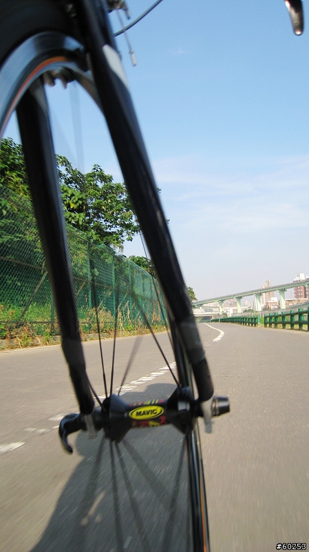 4+2新體驗˙台北市彩虹河濱自行車道