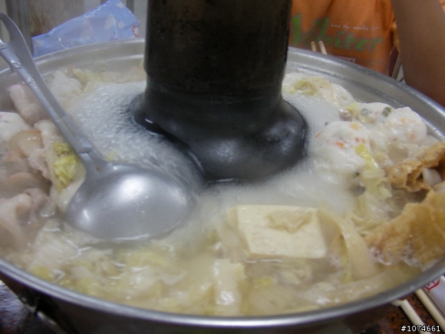 中正堂劉家酸菜白肉鍋(優惠時段,火鍋半價)
