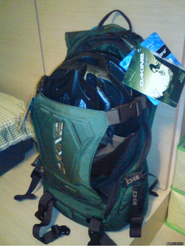 【分享】DAKINE NOMAD單車背包