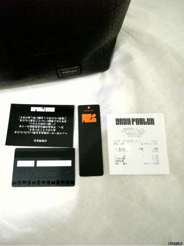 想買HEAD PORTER 又怕買到~~大學背了沒~~的假貨包的人看過來 讓您不怕會撞包喔