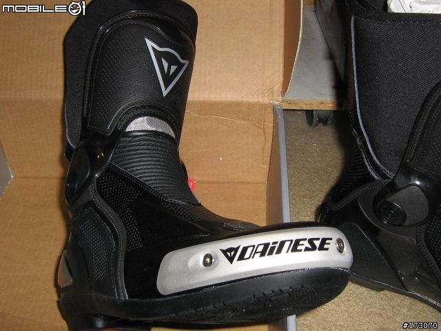 不專業開箱 Part II DAiNESE Torque Out Air 車靴分享