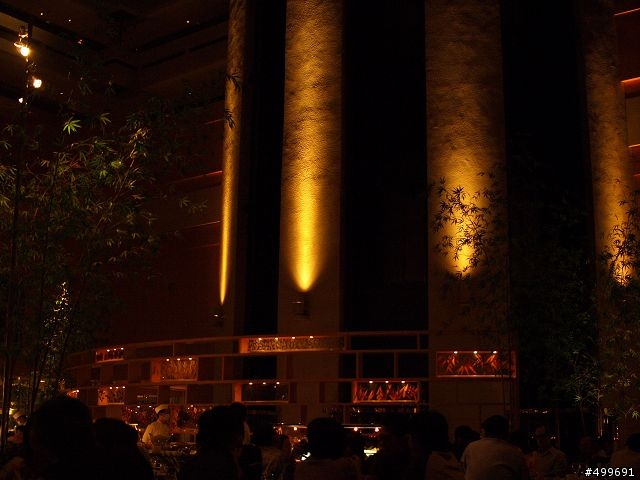 新增相機包布分享....好不容易,終於買了好吃的餅乾