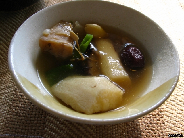 肉腳黑皮哈勒爹