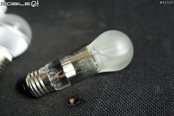 螺旋省電燈泡與LED燈泡簡單小測-E27頭