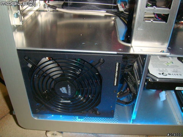 目前全台灣獨一無二聯力V2010機殼(含其他豪華核心組件) 簡單開箱文