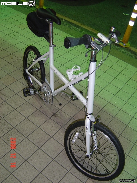 <生日禮物,我愛她>女王愛車分享...GIANT FLIGHT MINI 3 (白)