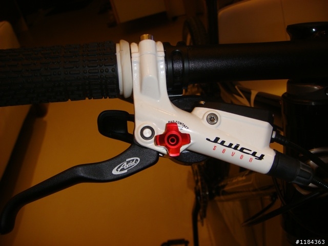 2009 Cannondale Scalpel 3 黑白配 ~新年新玩具