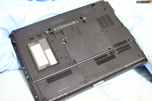 聖誕老人給我跨年任務 - 爆肝分享HP 8530p開箱!